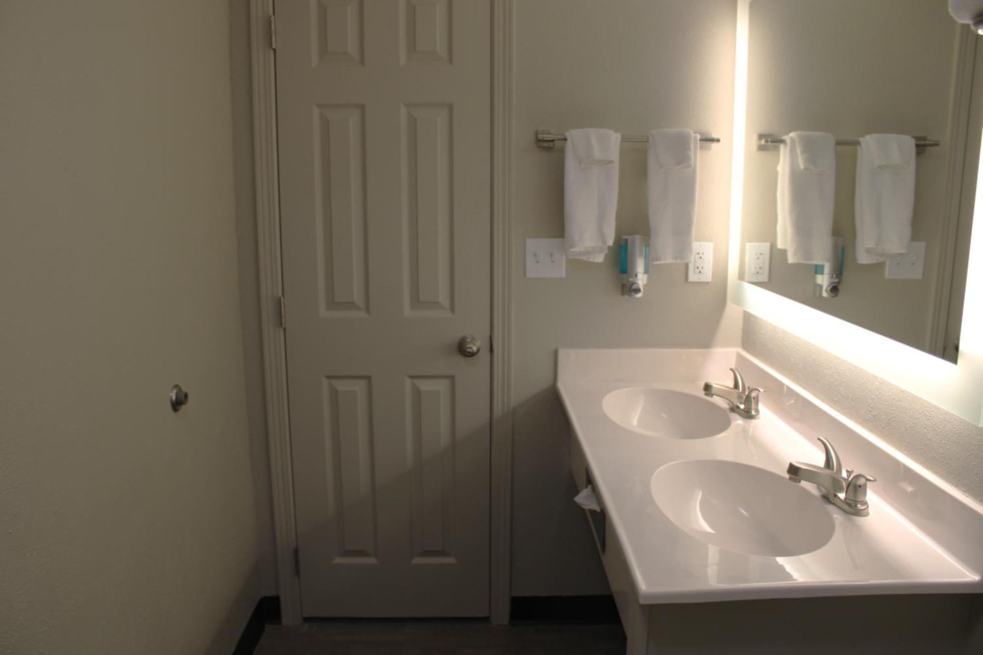 Boarders Inn And Suites By Cobblestone Lamar Missouri Eksteriør bilde